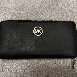 Michael Kors jet set wallet black leather